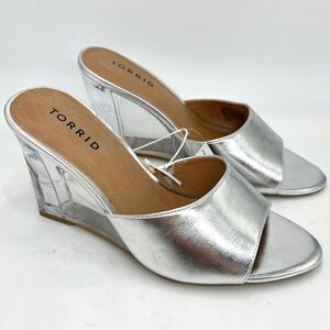 New Torrid Silver Lucite Wedge Heels - Size 8WW